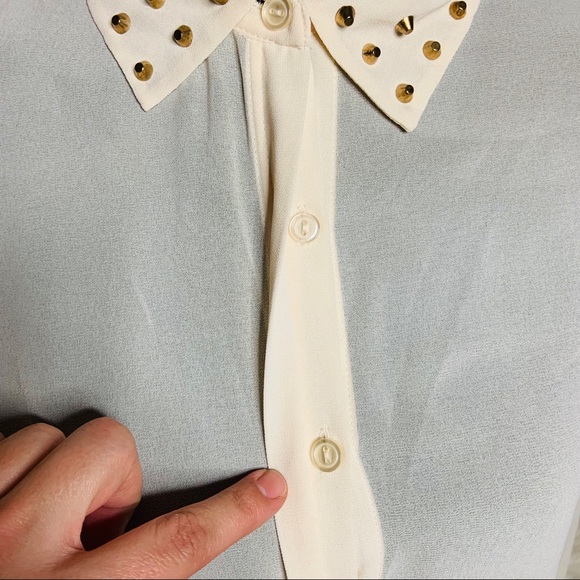 🤍SALE 5 for $25• Cream Studded Collar Button Down - Picture 5 of 7